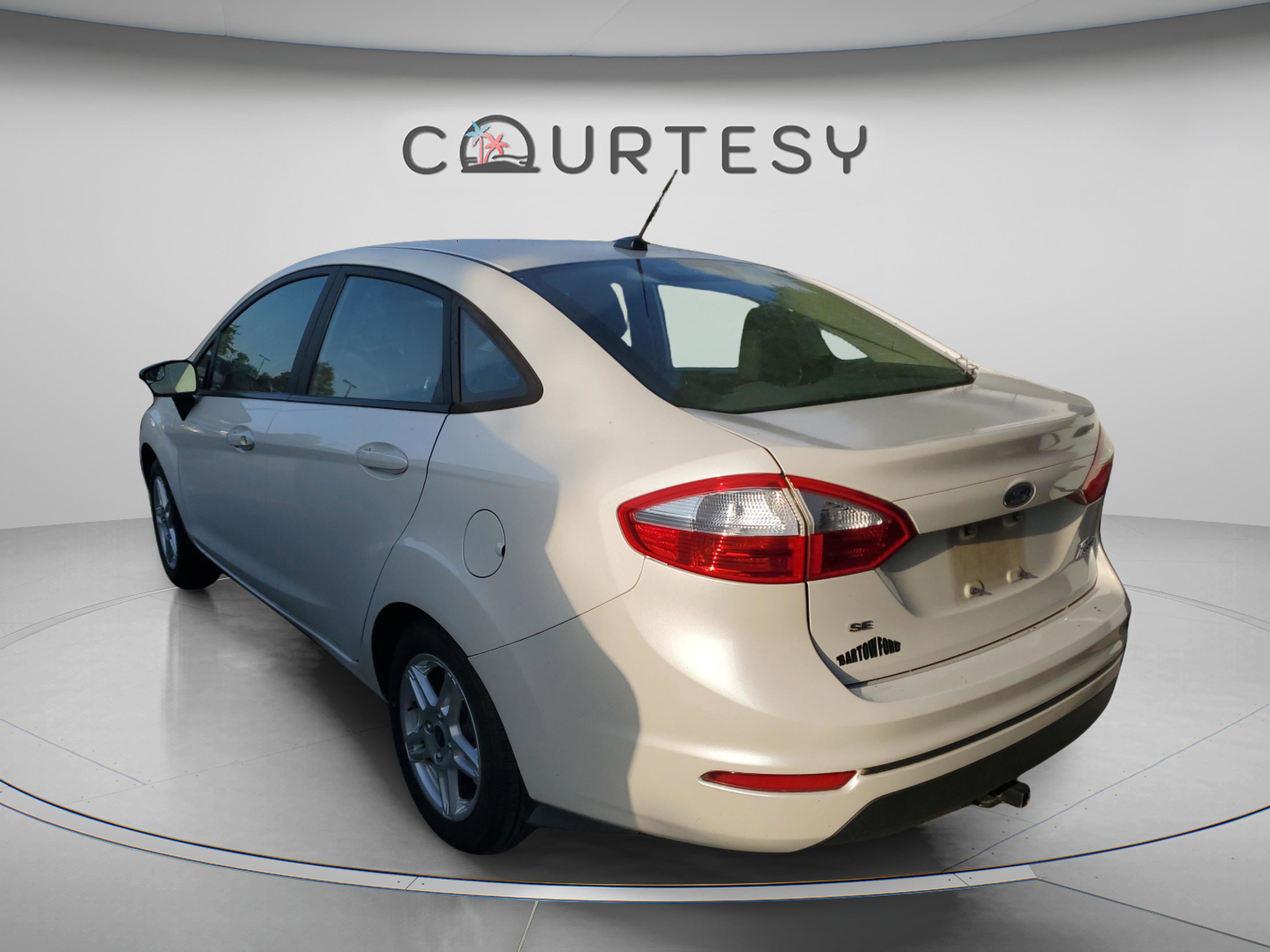 Used 2017 Ford Fiesta SE FWD image 10