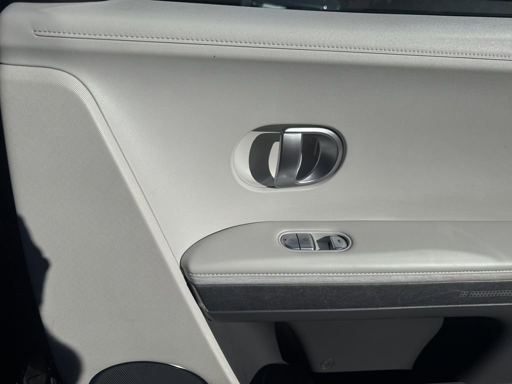 Certified 2022 Hyundai Ioniq 5 SEL AWD/4WD image 18
