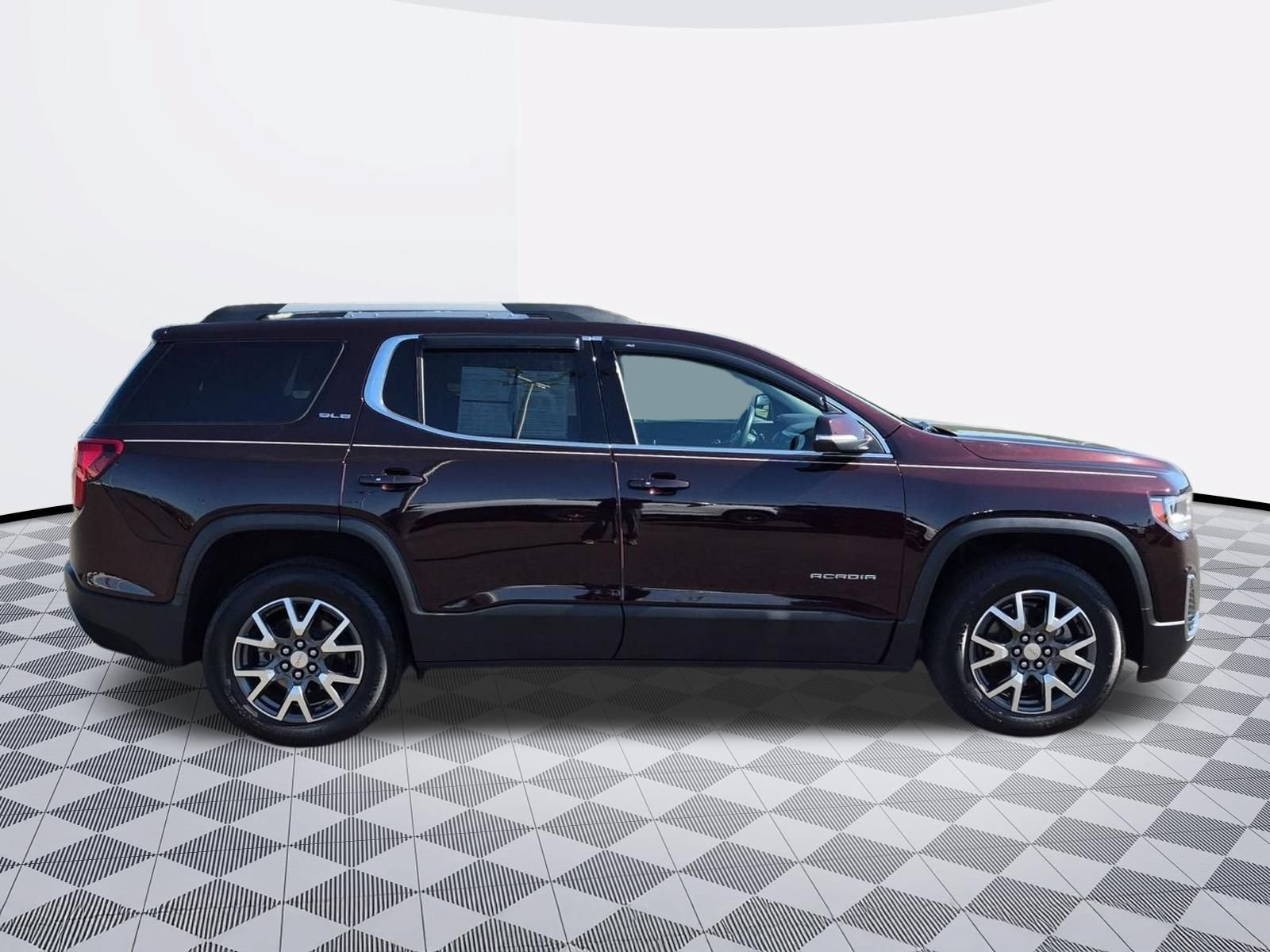 Used 2020 GMC Acadia SLE w/ Driver Convenience Package FWD image 9
