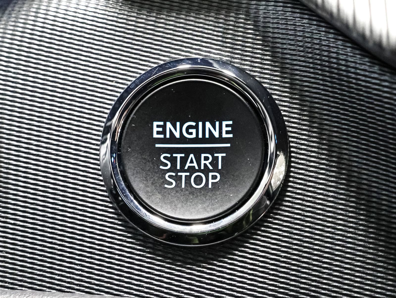 Certified 2025 Ford Explorer ST image 38