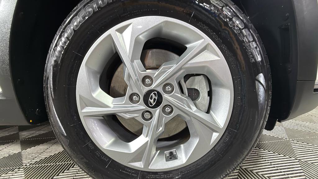 Used 2022 Hyundai Tucson SE image 32