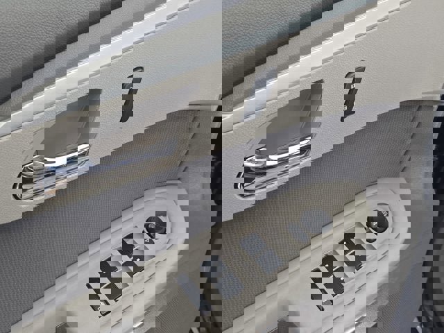 Used 2012 Chevrolet Traverse LS image 21