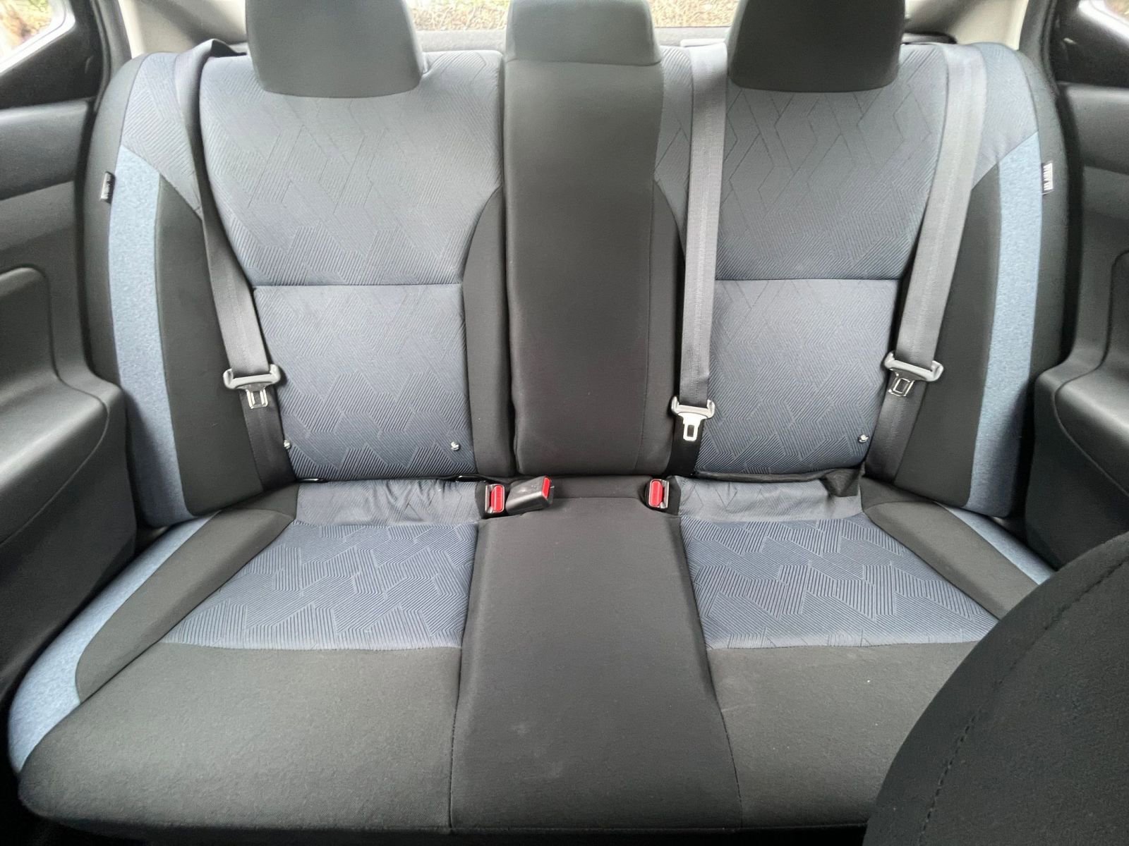 Used 2025 Nissan Versa SV image 36