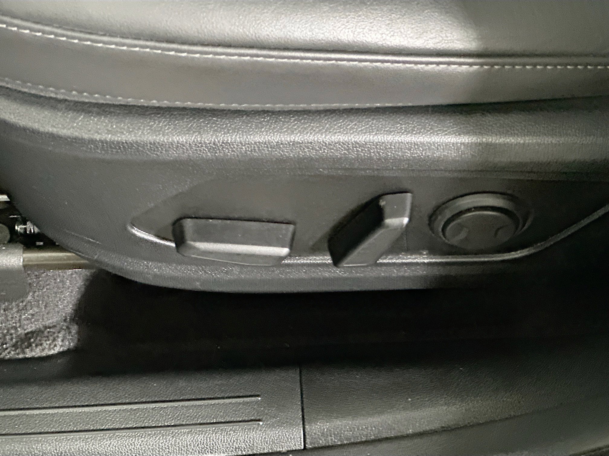 Used 2025 Kia Sorento S w/ Panoramic Sunroof Package image 13