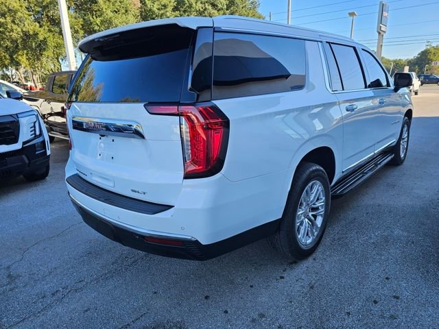 Used 2023 GMC Yukon XL SLT w/ SLT Luxury Package image 5