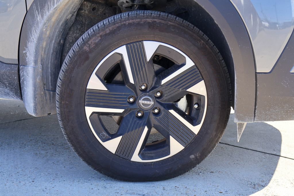 Certified 2025 Nissan Kicks SV image 22