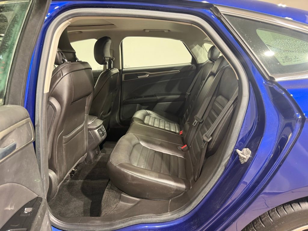 Used 2013 Ford Fusion SE image 19