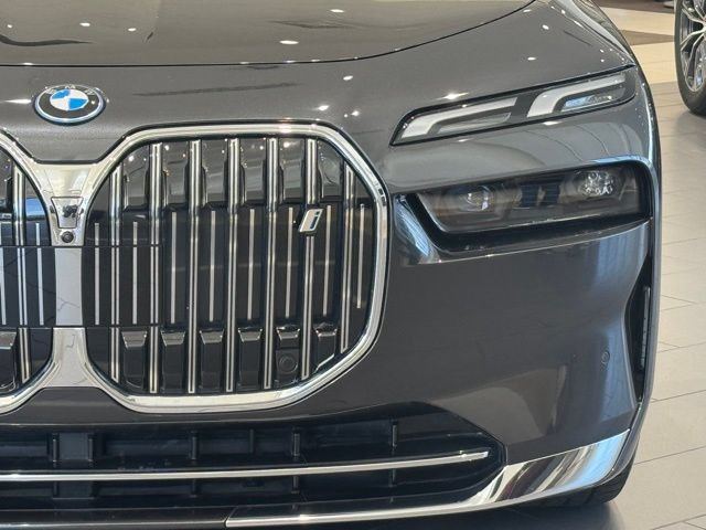Certified 2024 BMW i7 eDrive50 RWD image 3