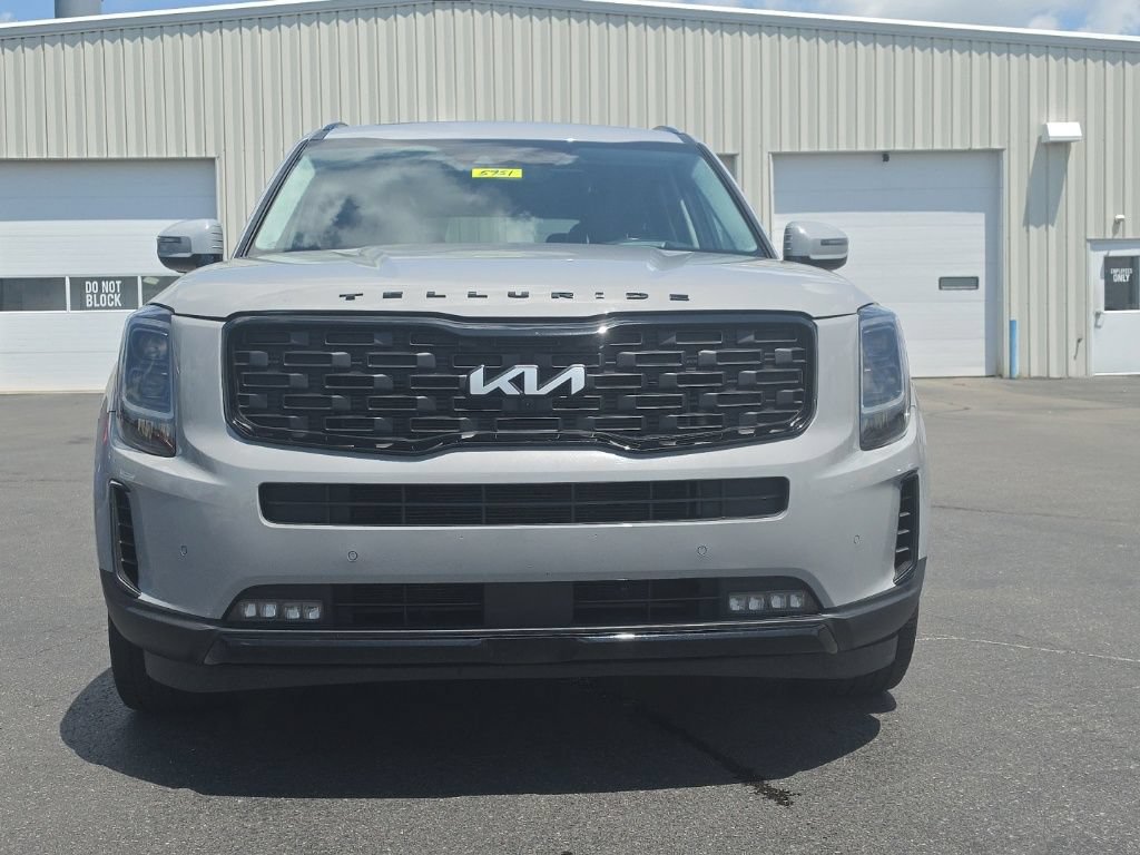 Used 2022 Kia Telluride SX w/ SX Prestige Package AWD/4WD image 2