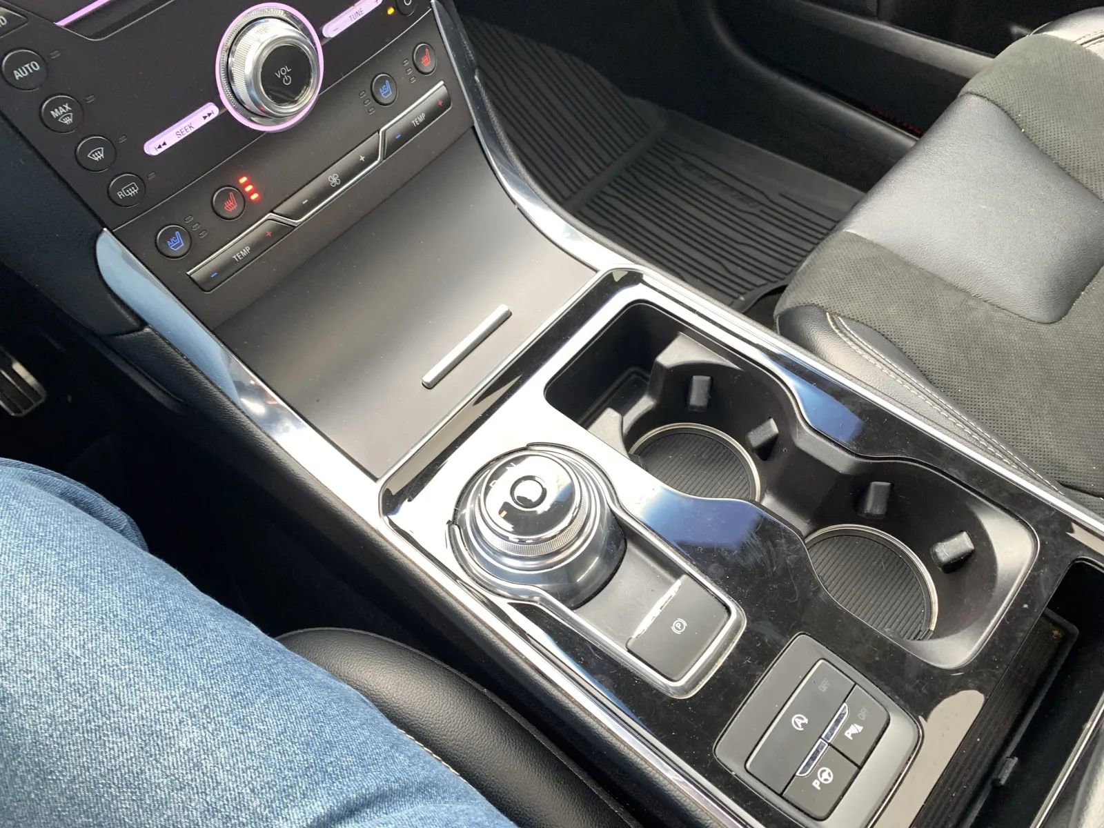 Used 2019 Ford Edge ST w/ Equipment Group 401A AWD/4WD image 17