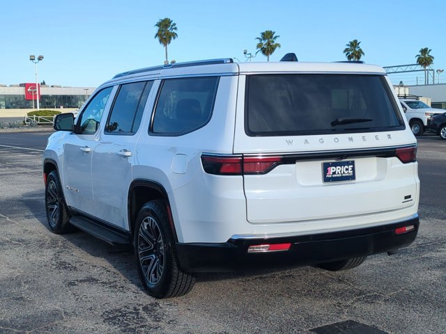 Used 2024 Jeep Wagoneer Series II w/ Flexible Seating Group image 8