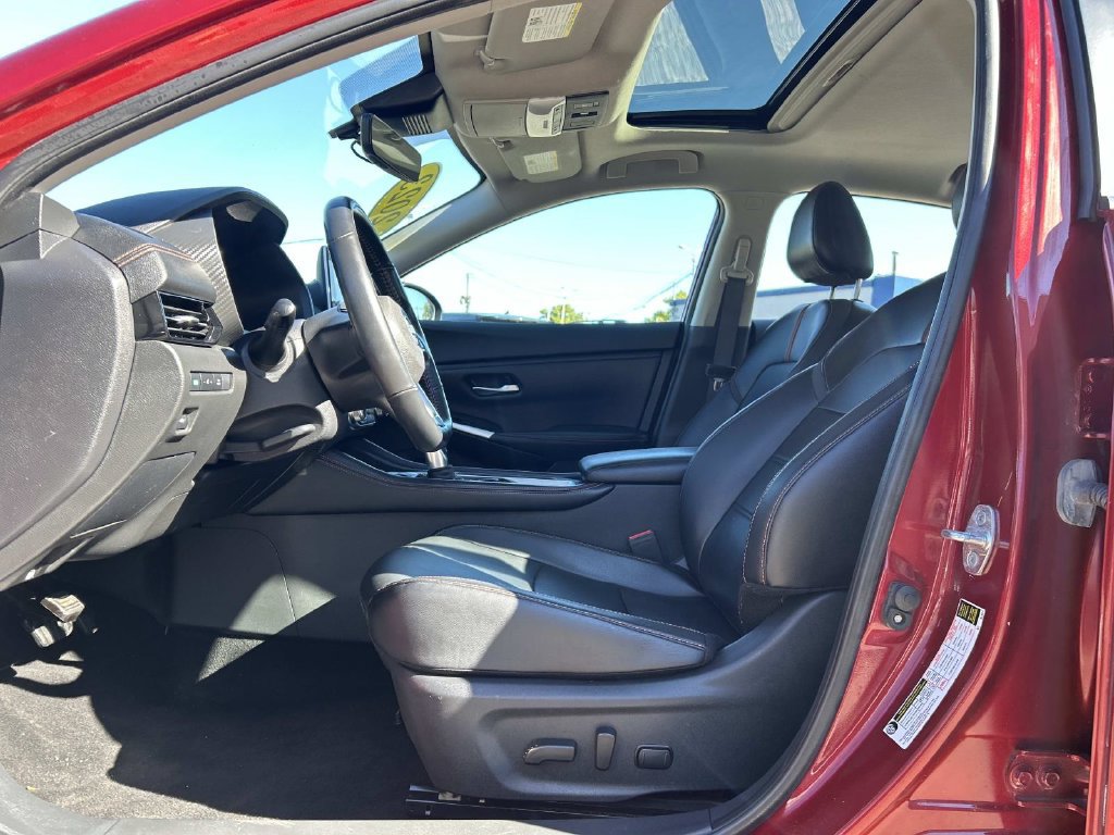 Certified 2023 Nissan Sentra SR w/ SR Premium Package FWD image 11