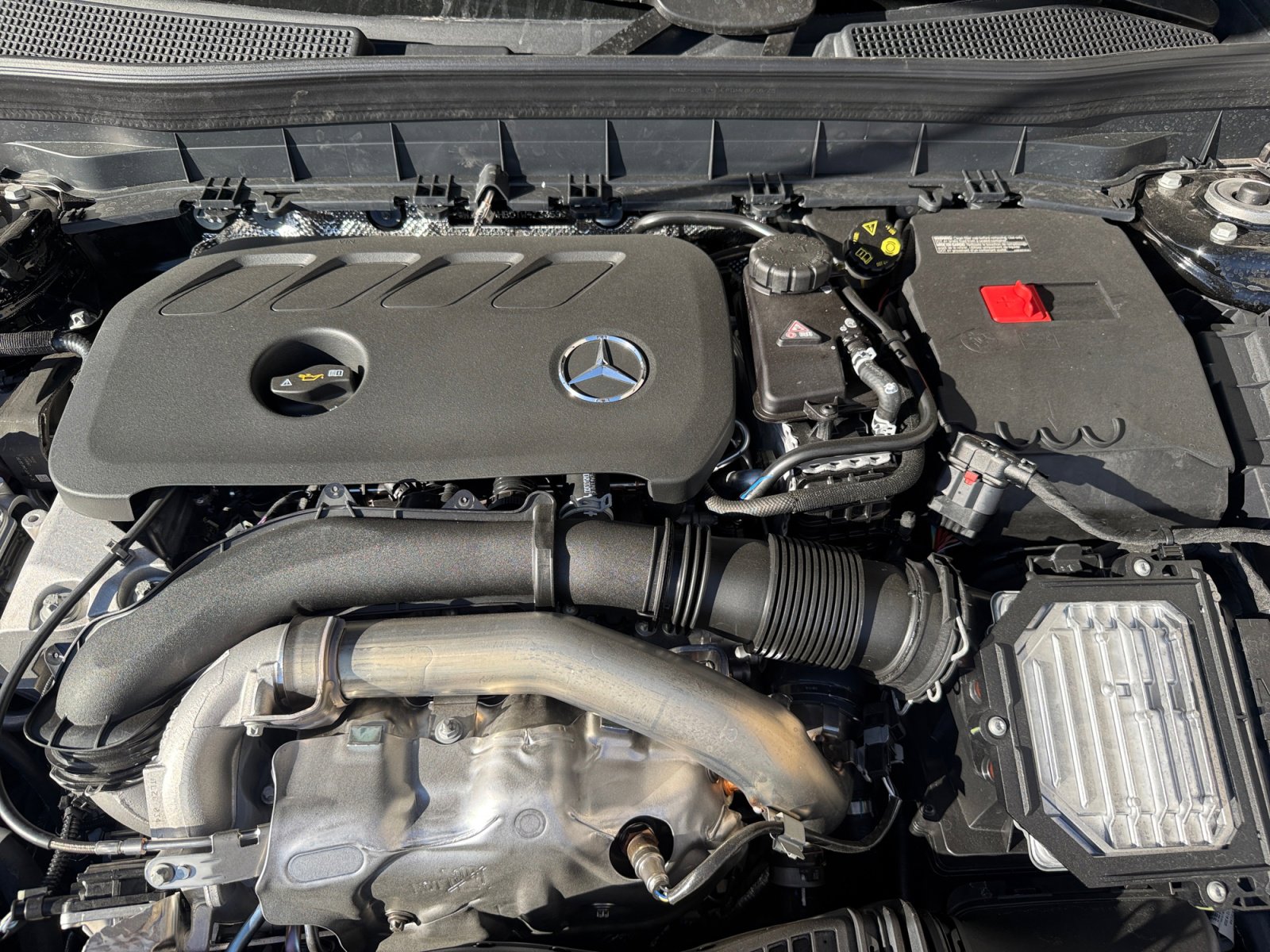 Used 2026 Mercedes-Benz GLB 250 4MATIC image 21