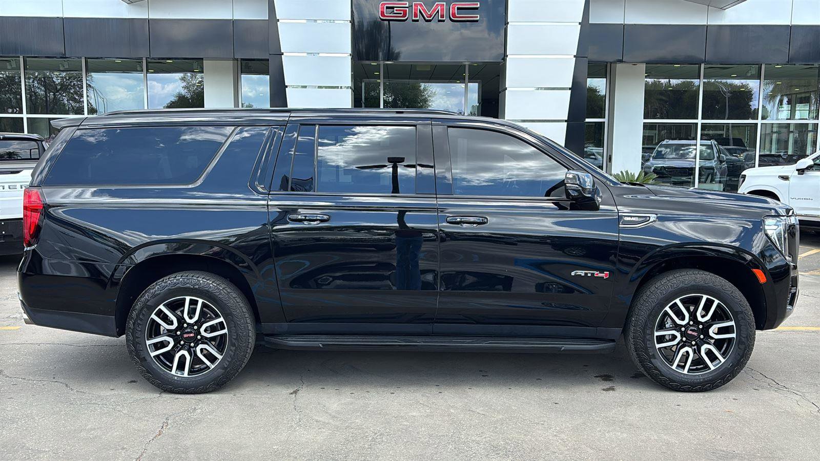 Certified 2024 GMC Yukon XL AT4 w/ Technology Package image 8