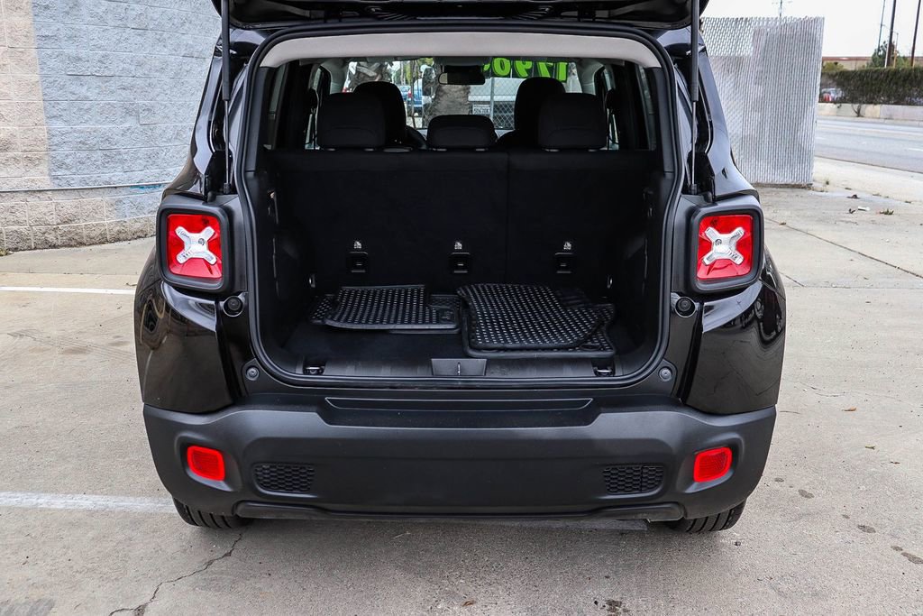 Used 2022 Jeep Renegade Sport w/ Sport Appearance Group image 29