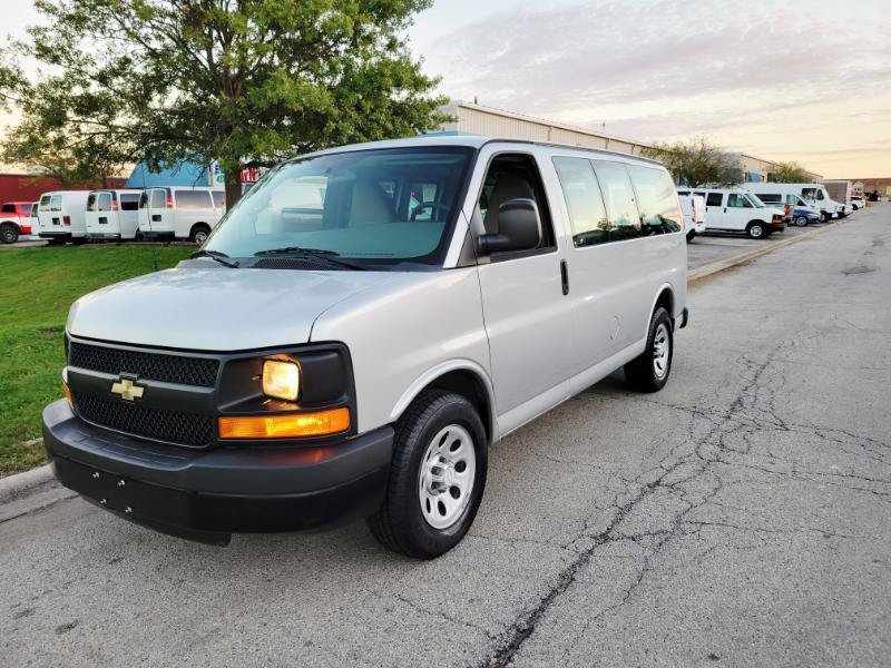 Used 2014 Chevrolet Express 1500 RWD image 4