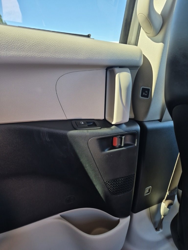 Certified 2024 Chrysler Pacifica Touring-L image 16