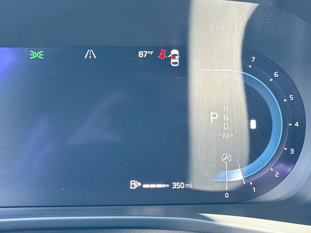 Used 2023 Volvo XC40 B5 Ultimate AWD/4WD image 11