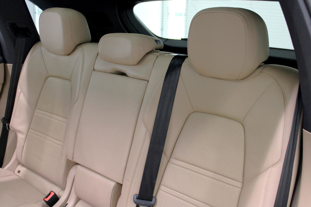 Used 2019 Porsche Cayenne image 40
