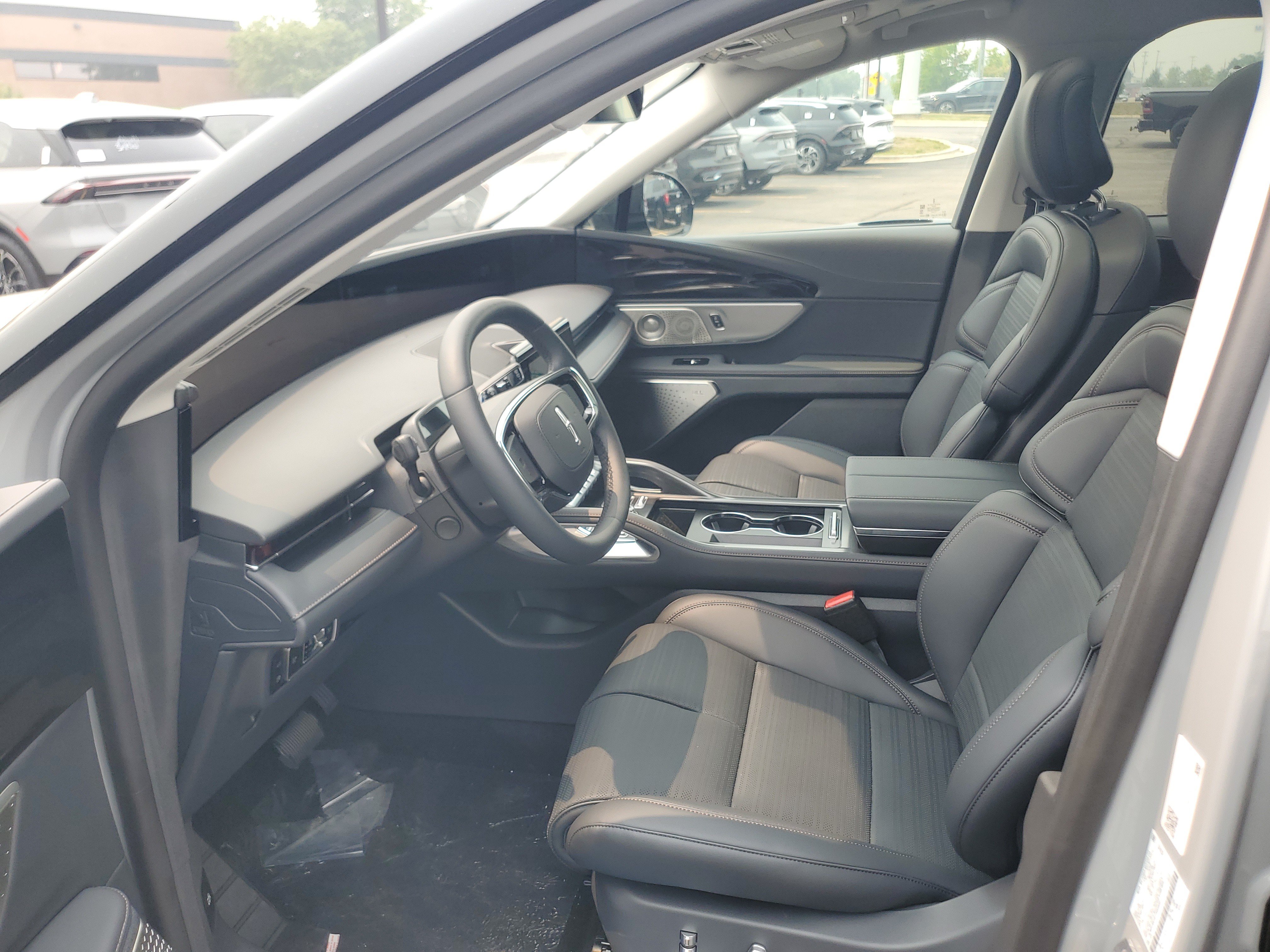 New 2026 Lincoln Nautilus Reserve AWD/4WD image 11