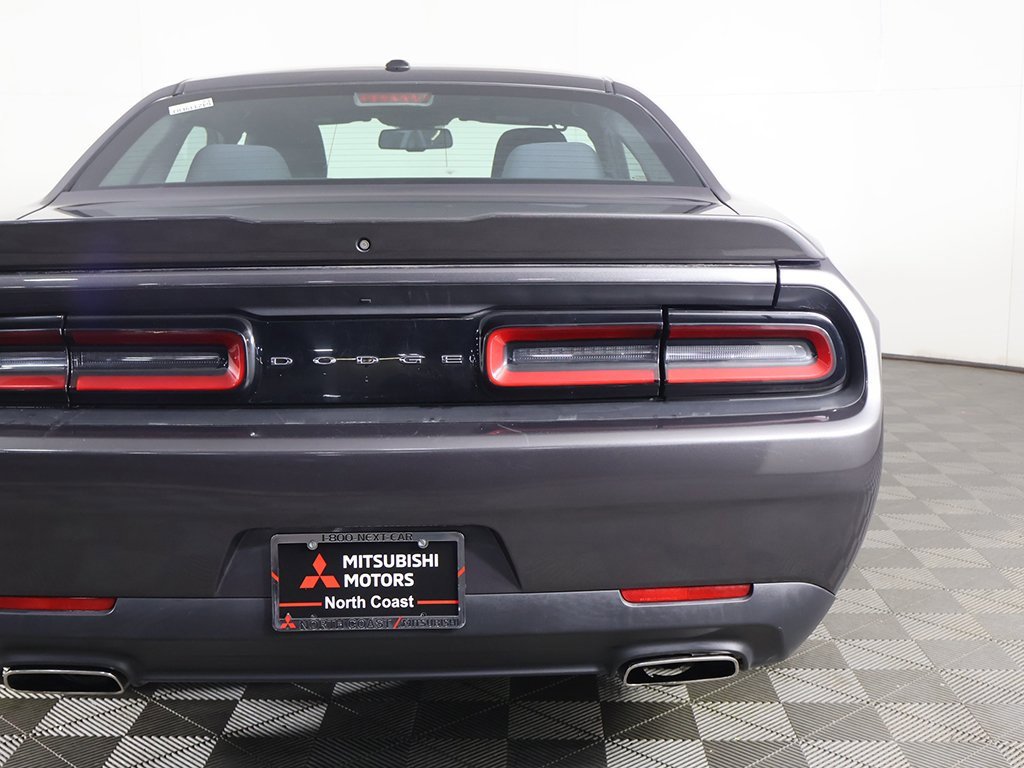 Used 2019 Dodge Challenger SXT image 13