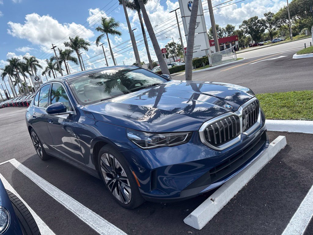 Certified 2024 BMW 530i w/ Premium Package RWD image 8