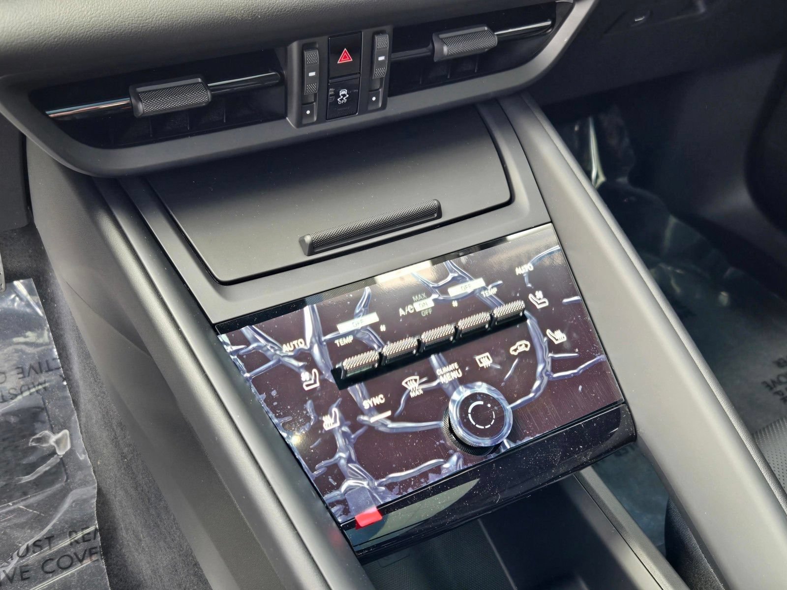 New 2026 Porsche Macan 4 Electric AWD/4WD image 24