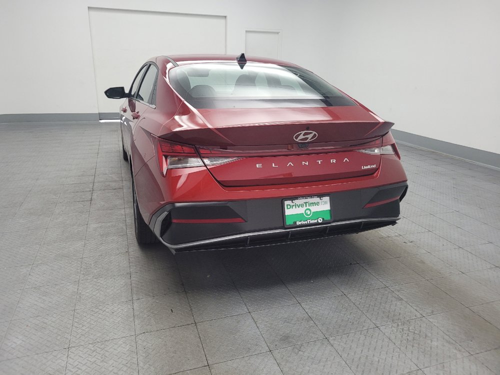 Used 2025 Hyundai Elantra Limited FWD image 6