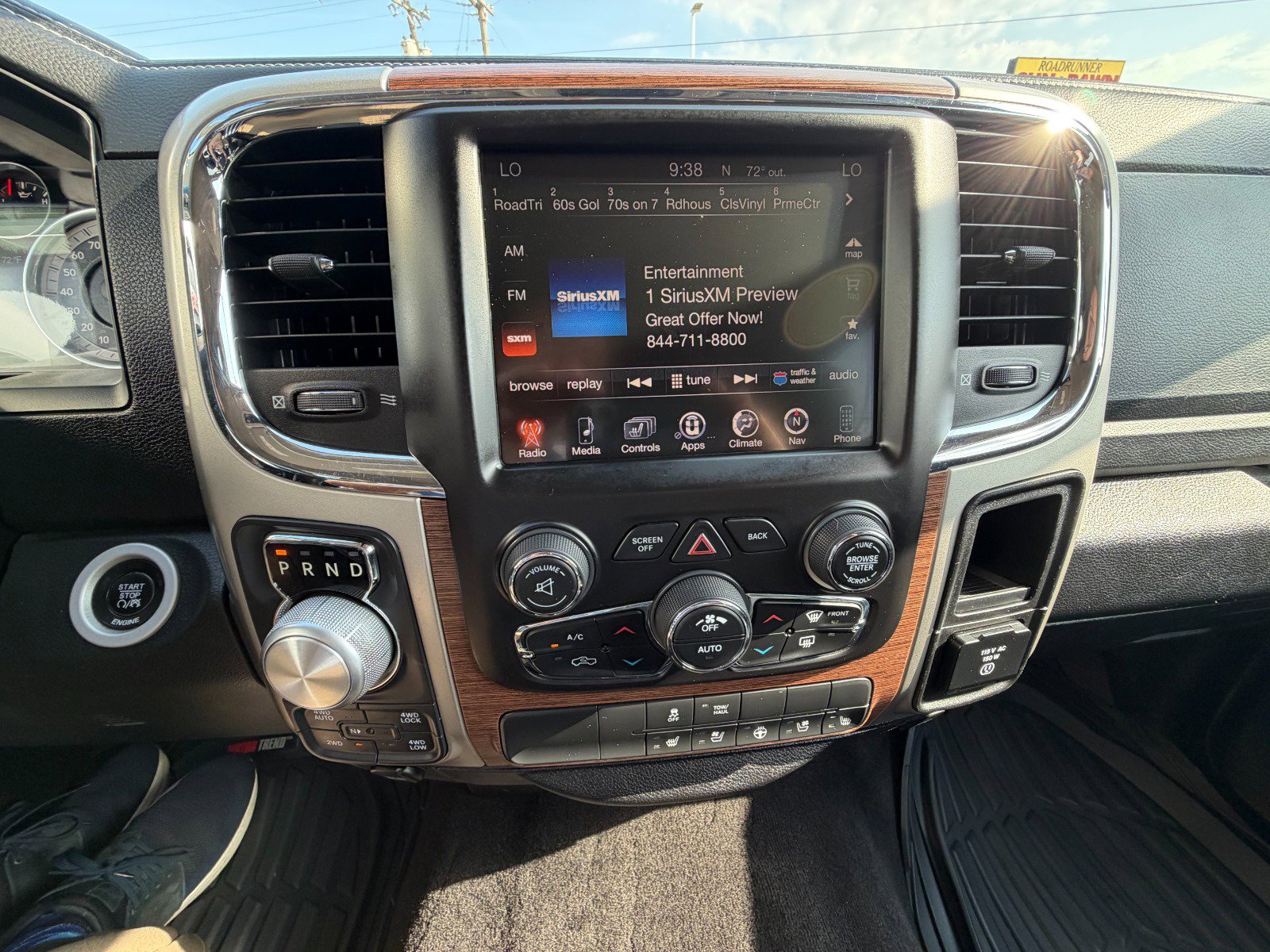 Used 2016 RAM 1500 Laramie w/ Convenience Group image 14