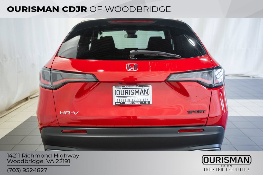 Used 2025 Honda HR-V Sport image 6