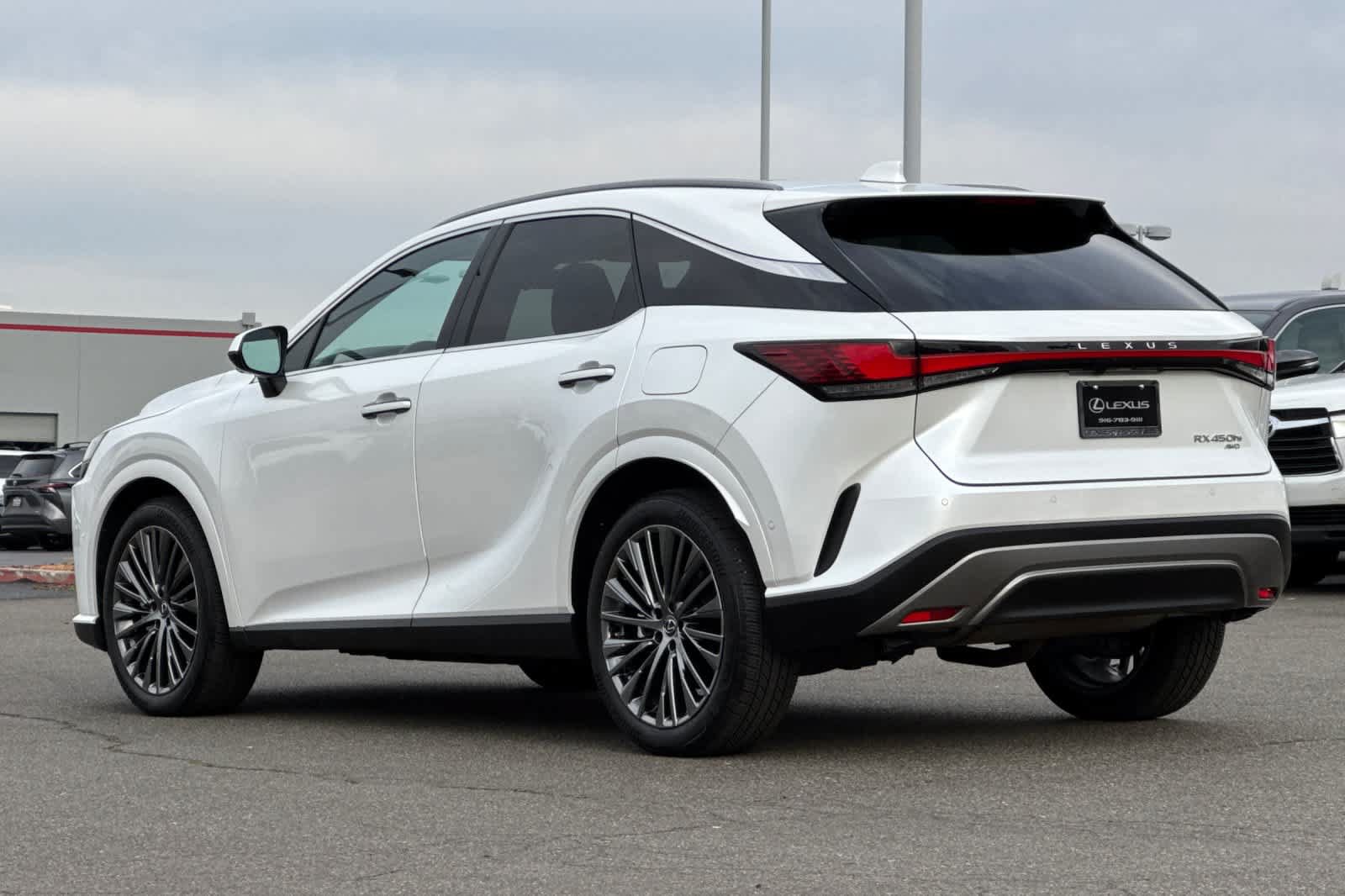 Certified 2025 Lexus RX 450h AWD w/ Luxury Package image 7