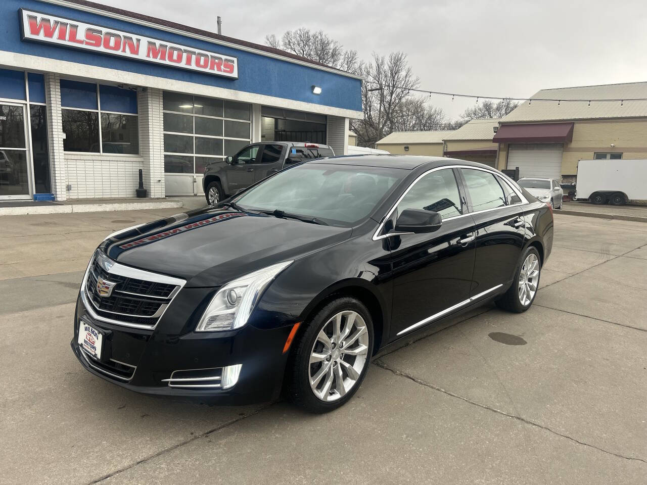 Used 2016 Cadillac XTS Luxury image 2