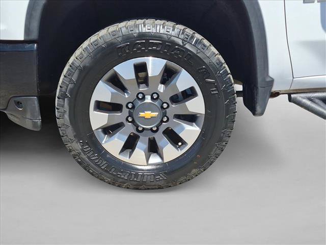 Used 2022 Chevrolet Silverado 2500 Custom w/ Custom Convenience Package AWD/4WD image 25