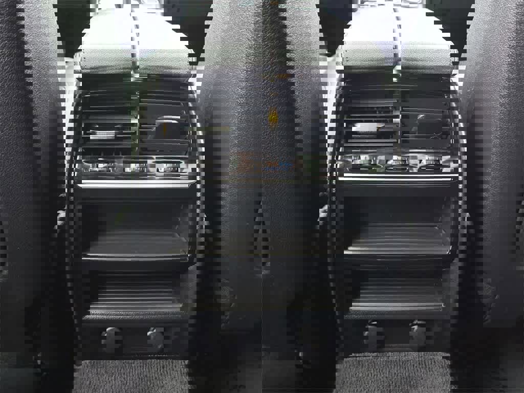 Used 2019 BMW 530i w/ Convenience Package image 13