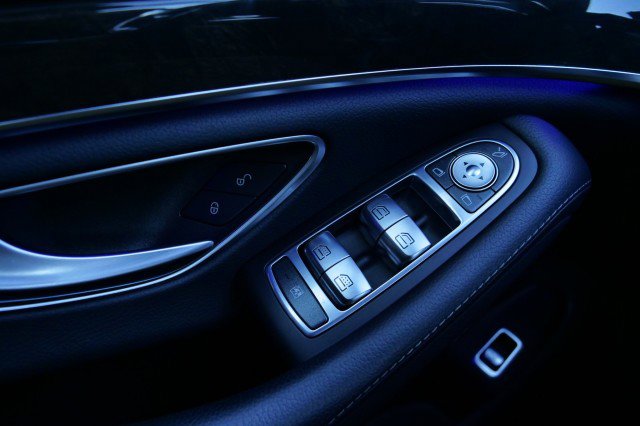 Used 2017 Mercedes-Benz S 550 4MATIC Sedan image 27