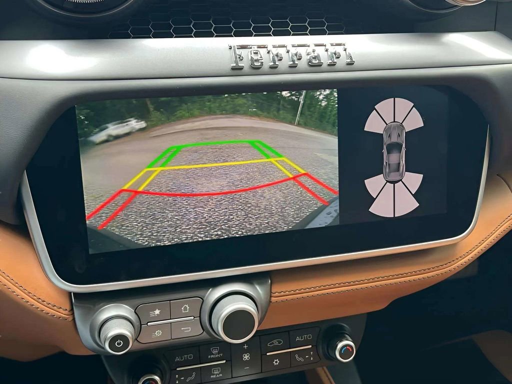 Used 2020 Ferrari Portofino Base image 36