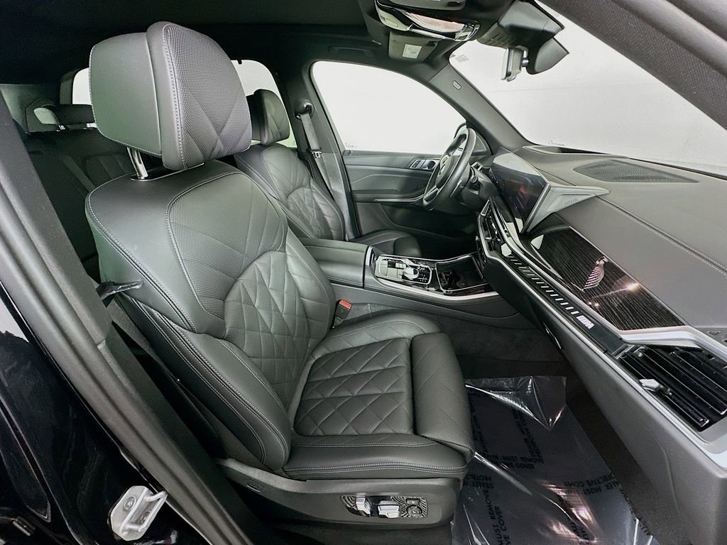 Used 2025 BMW X5 M60i image 35
