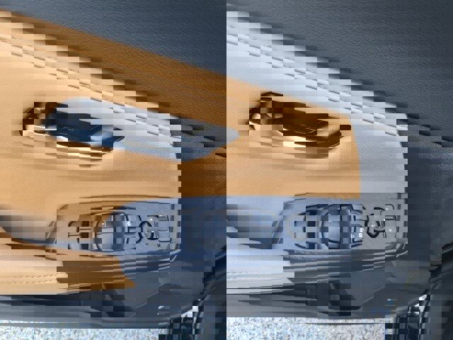 New 2025 Nissan Sentra SV w/ SV Premium Package image 18