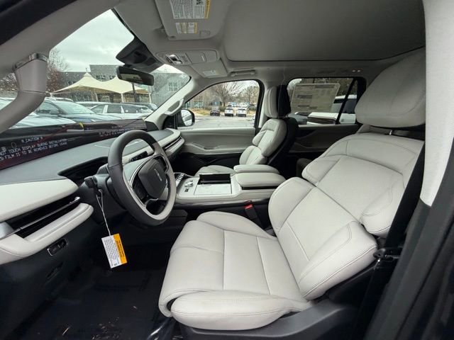 New 2025 Lincoln Navigator Reserve image 15