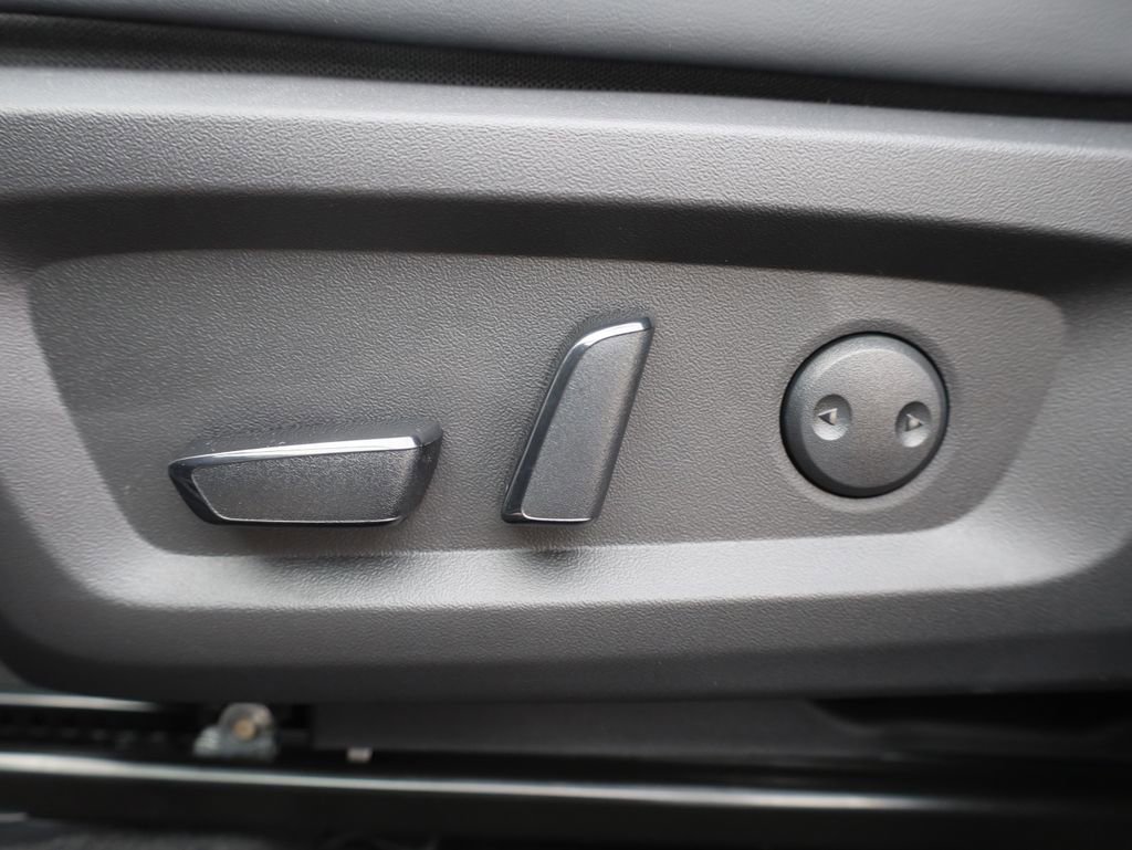 New 2025 Mitsubishi Outlander SE image 29