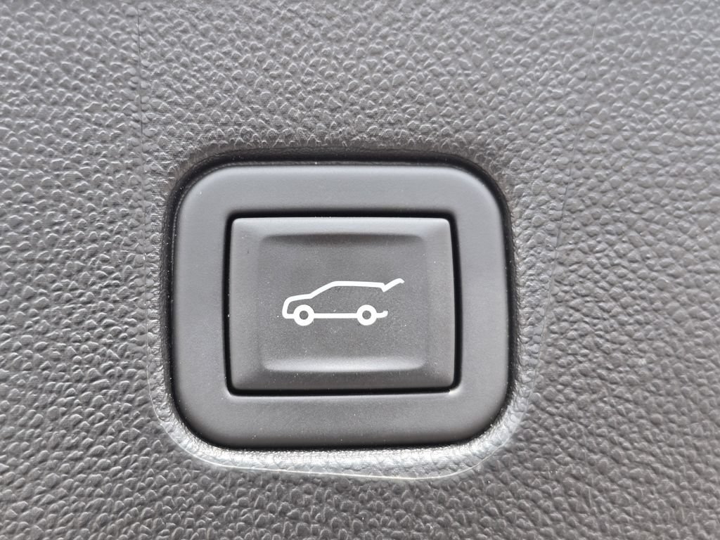 Used 2024 Chevrolet Blazer LT w/ Convenience Package FWD image 15