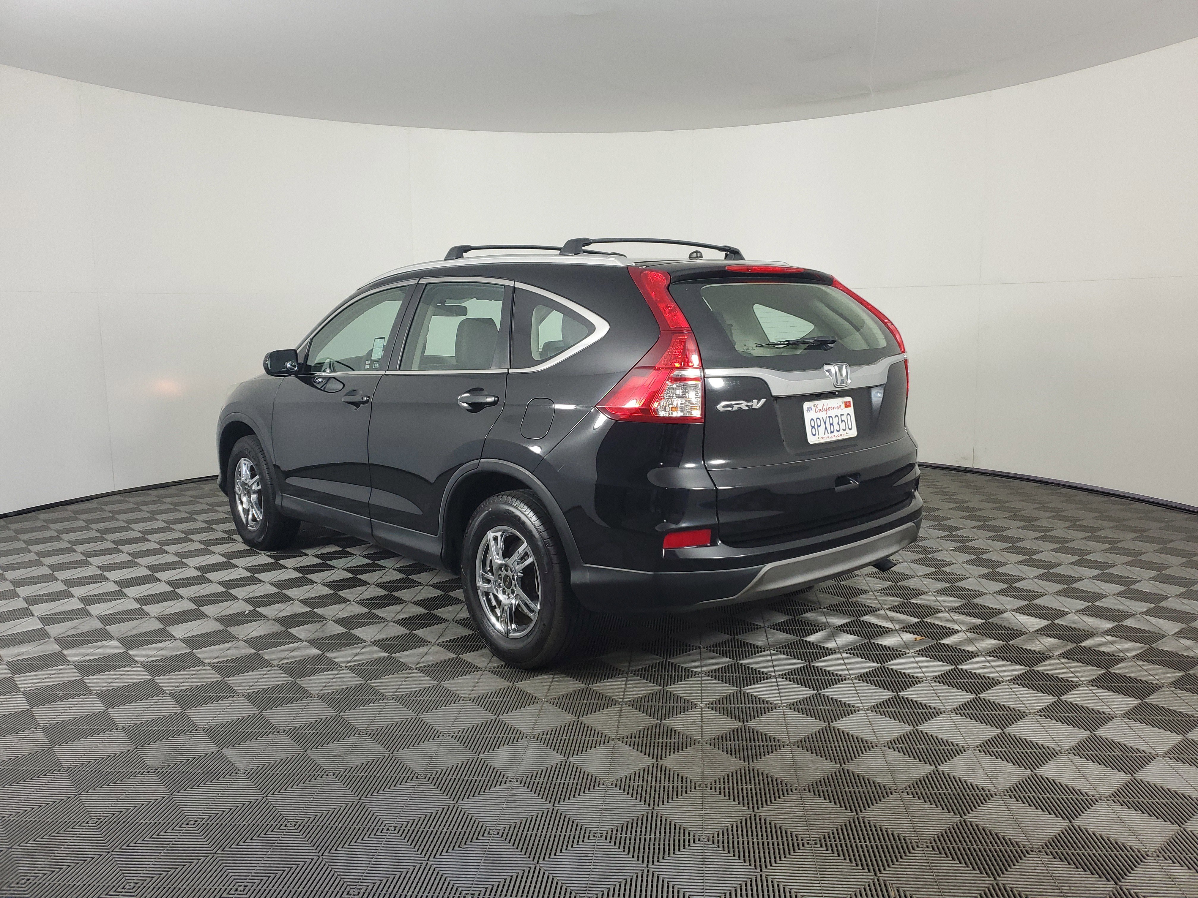 Used 2015 Honda CR-V LX image 6
