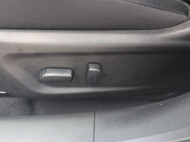 Used 2025 Nissan Altima 2.5 SV FWD image 14