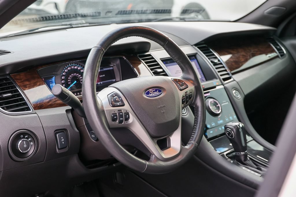 Used 2019 Ford Taurus Limited AWD/4WD image 34