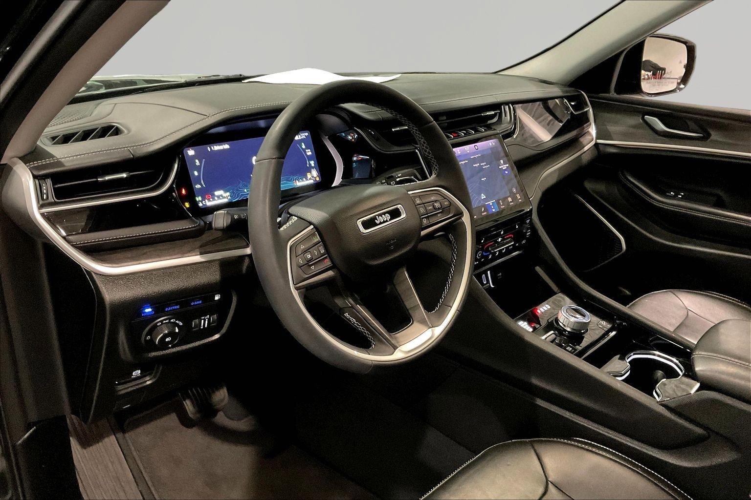 Used 2022 Jeep Grand Cherokee Limited 4xe AWD/4WD image 17