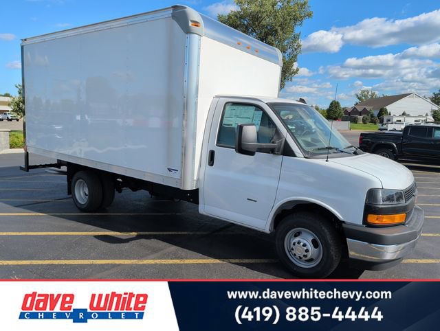 New 2026 Chevrolet Express 3500 w/ Power Convenience Package