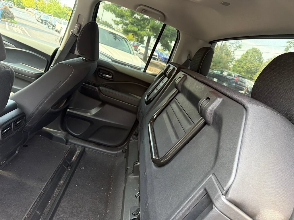 Used 2024 Honda Ridgeline Sport image 10
