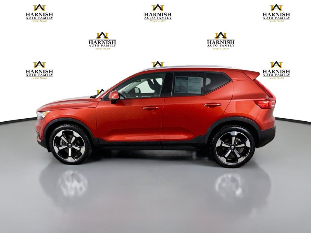 Used 2021 Volvo XC40 T5 Momentum w/ Premium Package AWD/4WD image 4