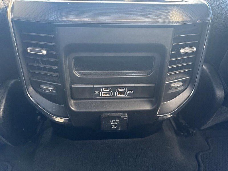 Used 2024 RAM 1500 Laramie AWD/4WD image 31