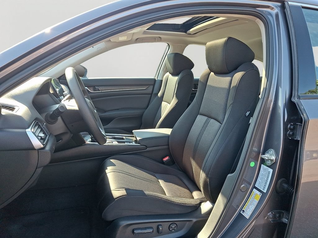 Used 2018 Honda Accord EX image 14